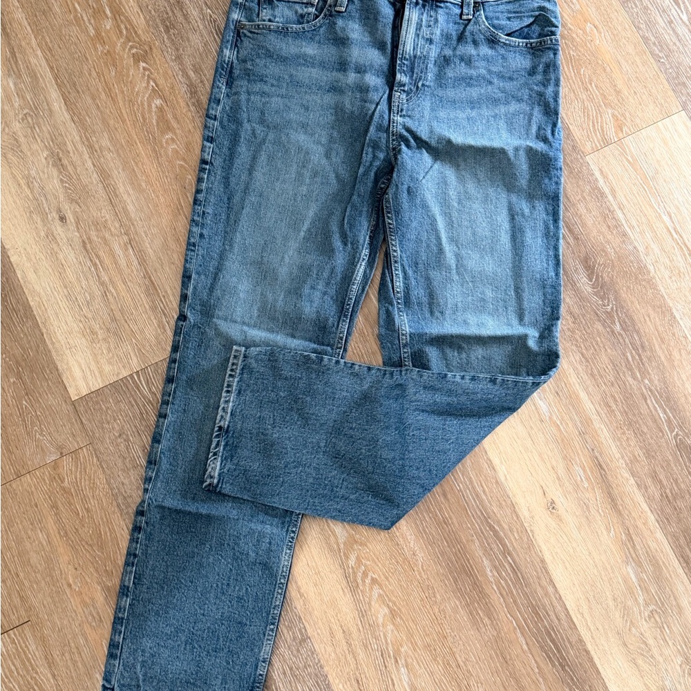 GAP Women's Straight Leg Blue Jeans